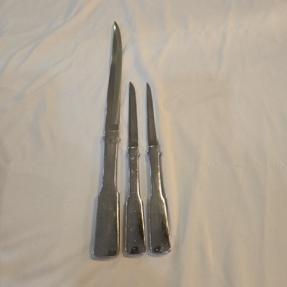 2 Towle 8.5" Byfield Stainless Steel Dinner Steak Knives + One Carver‎ SET OF 3